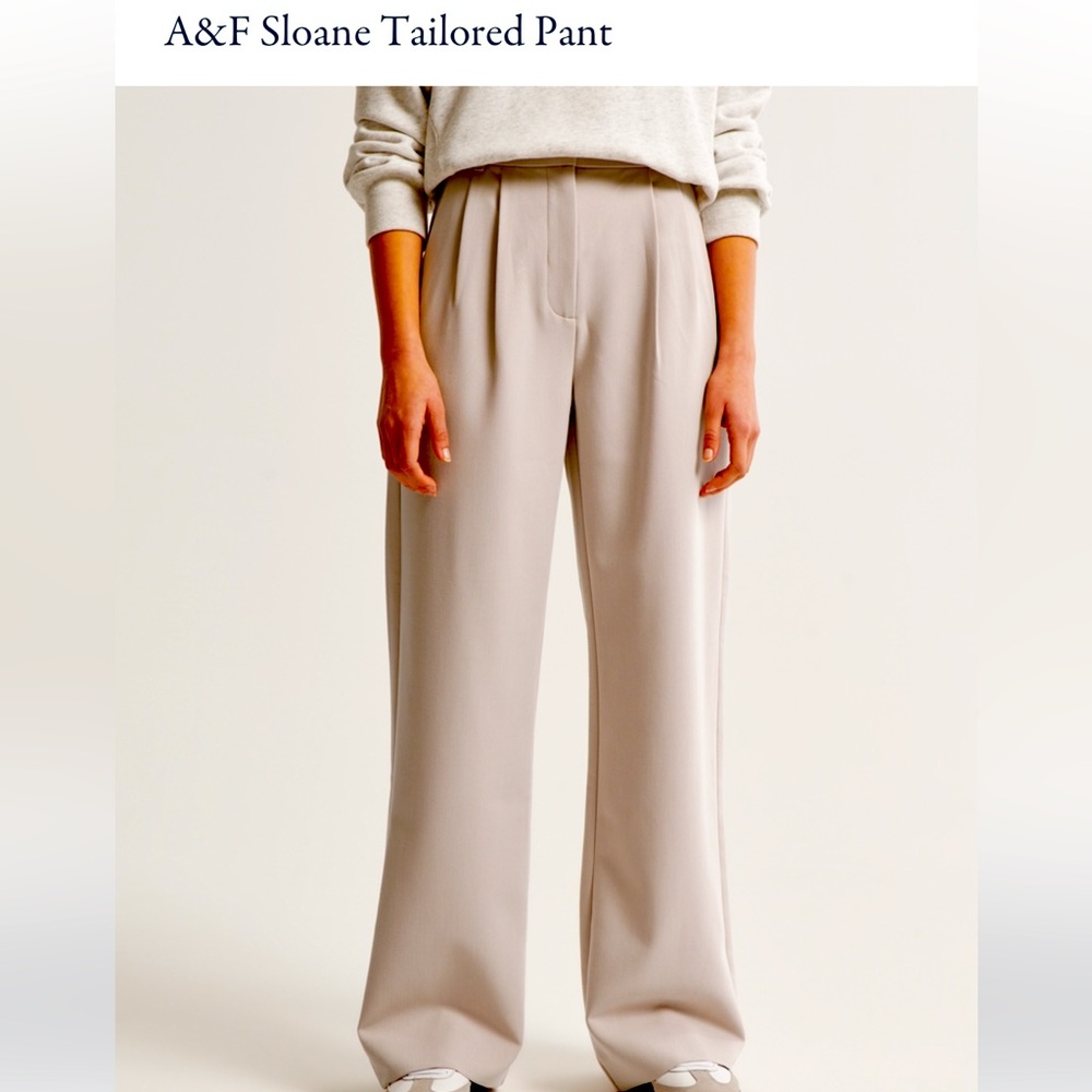 Used A&F Sloaned Pants Size XS in Grey